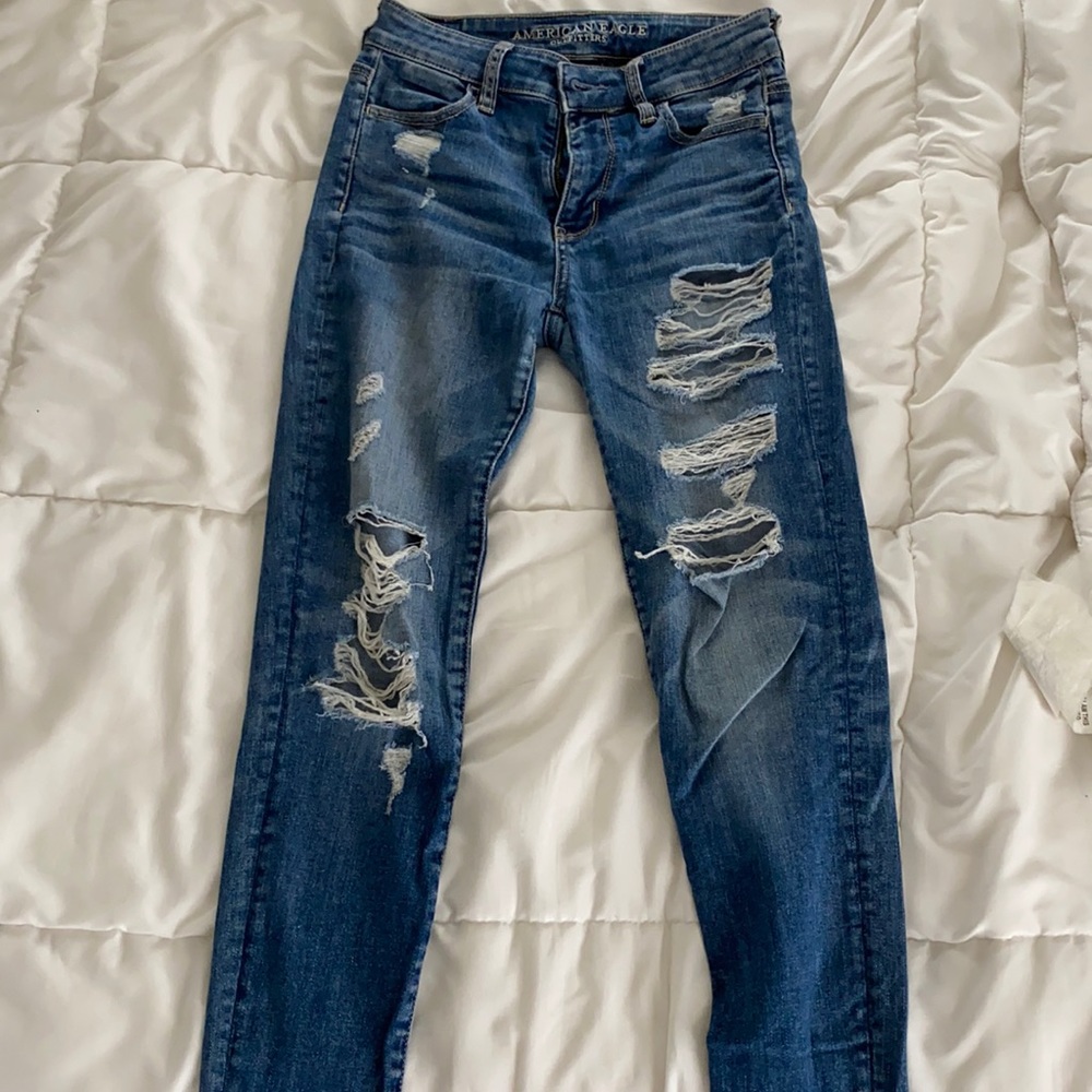 Women’s American Eagle Ripped Skinny Jeans